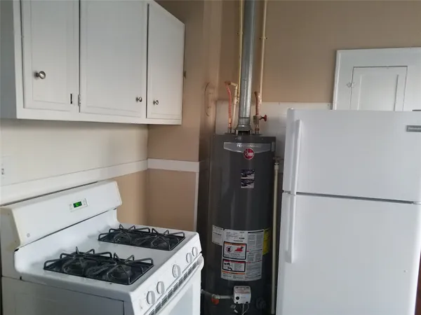 $1,350 | 1710 Market Street, Galveston, TX 77550