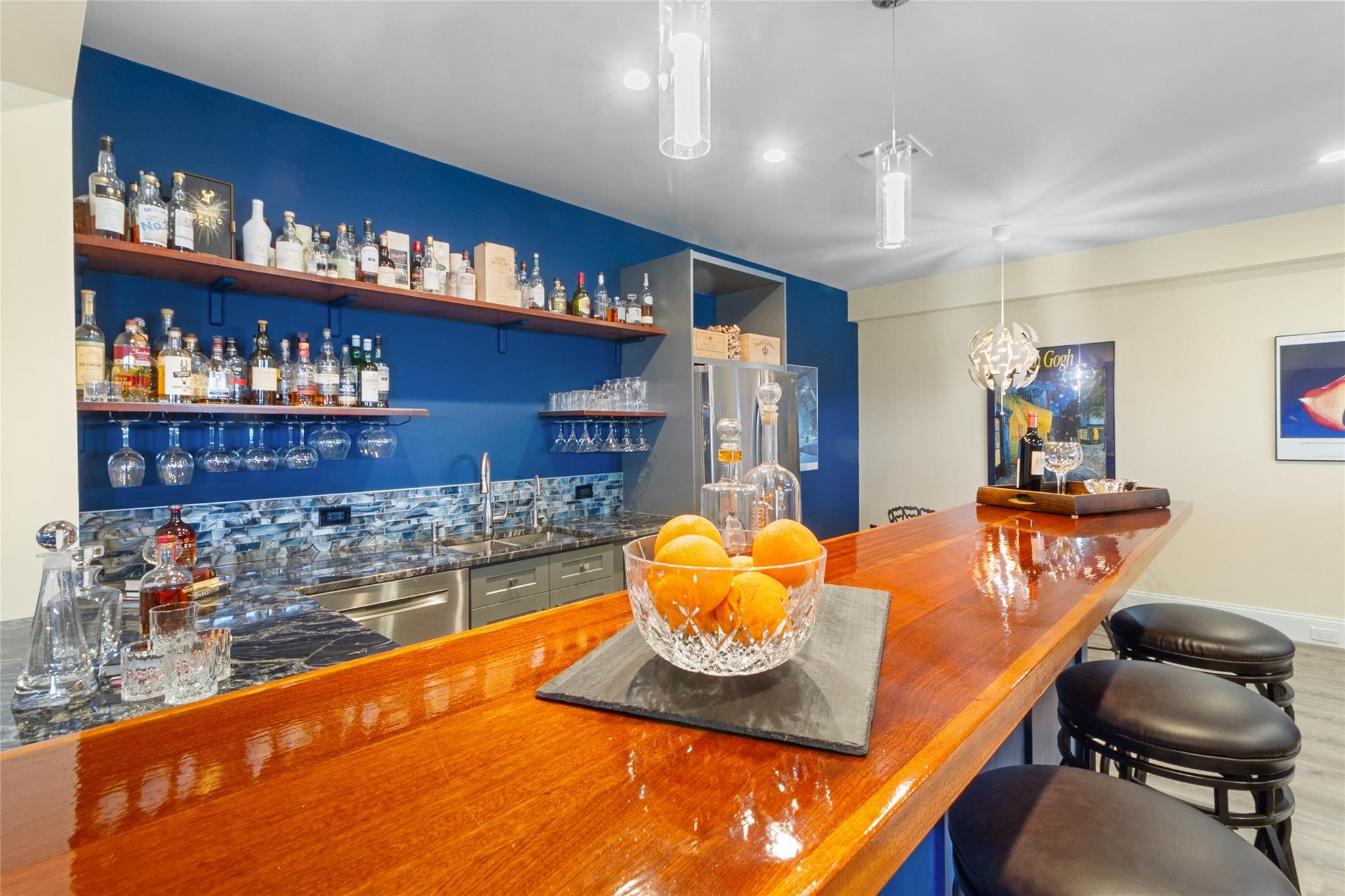 24 Country Club Lane Briarcliff Manor, NY 10510 - Photo 28 of 42 a room with table and chairs