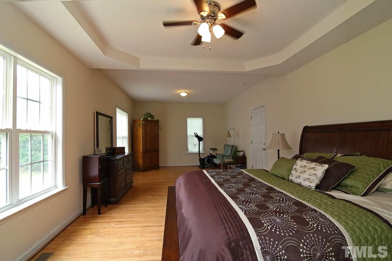 137 Line Drive Raleigh, NC 27603 - Photo 8 of 25 Gallery Image 8