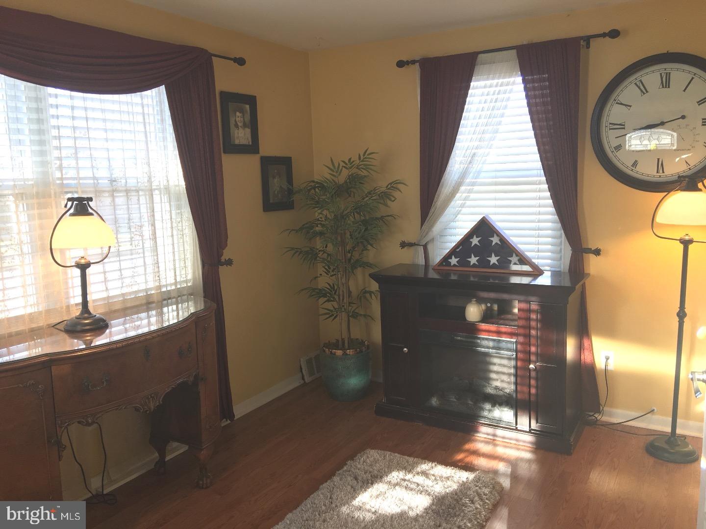 49 South Malin Road Broomall, PA 19008 - Photo 7 of 22 Gallery Image 7