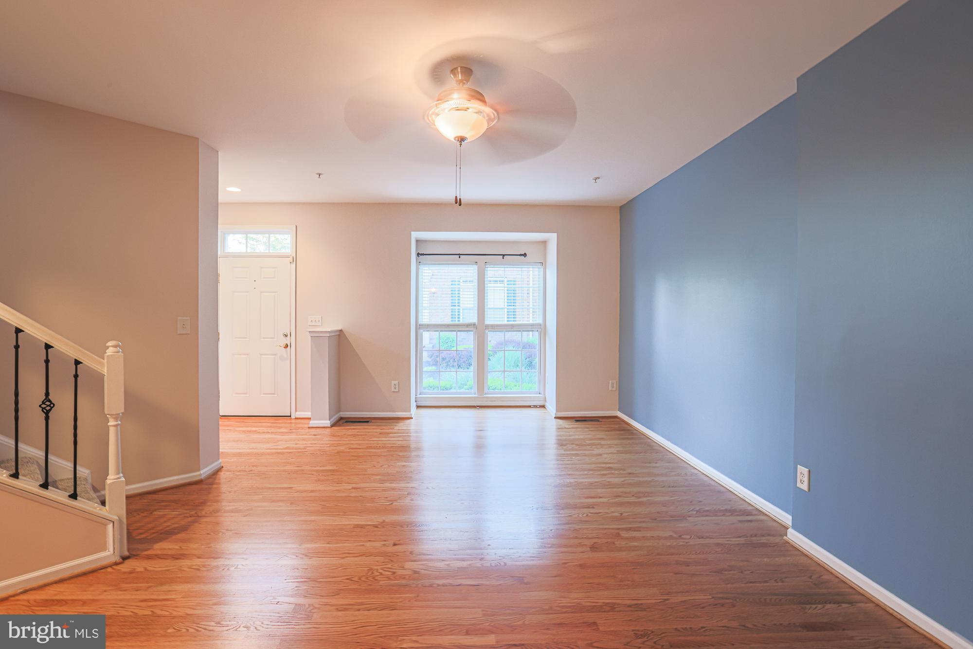 9300 Summit View Way Perry Hall, MD 21128 - Photo 6 of 42 Living Room
