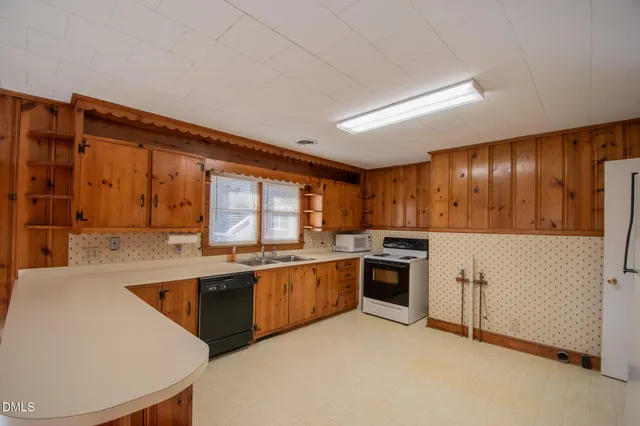 $349,000 | 424 Camp Road, Burlington, NC 27217