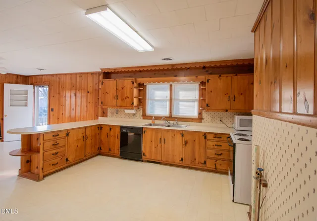 $349,000 | 424 Camp Road, Burlington, NC 27217