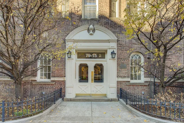 $550,000 | 79-15 35th Avenue, Unit 5A | Jackson Heights