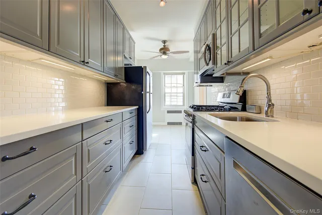 $550,000 | 79-15 35th Avenue, Unit 5A | Jackson Heights