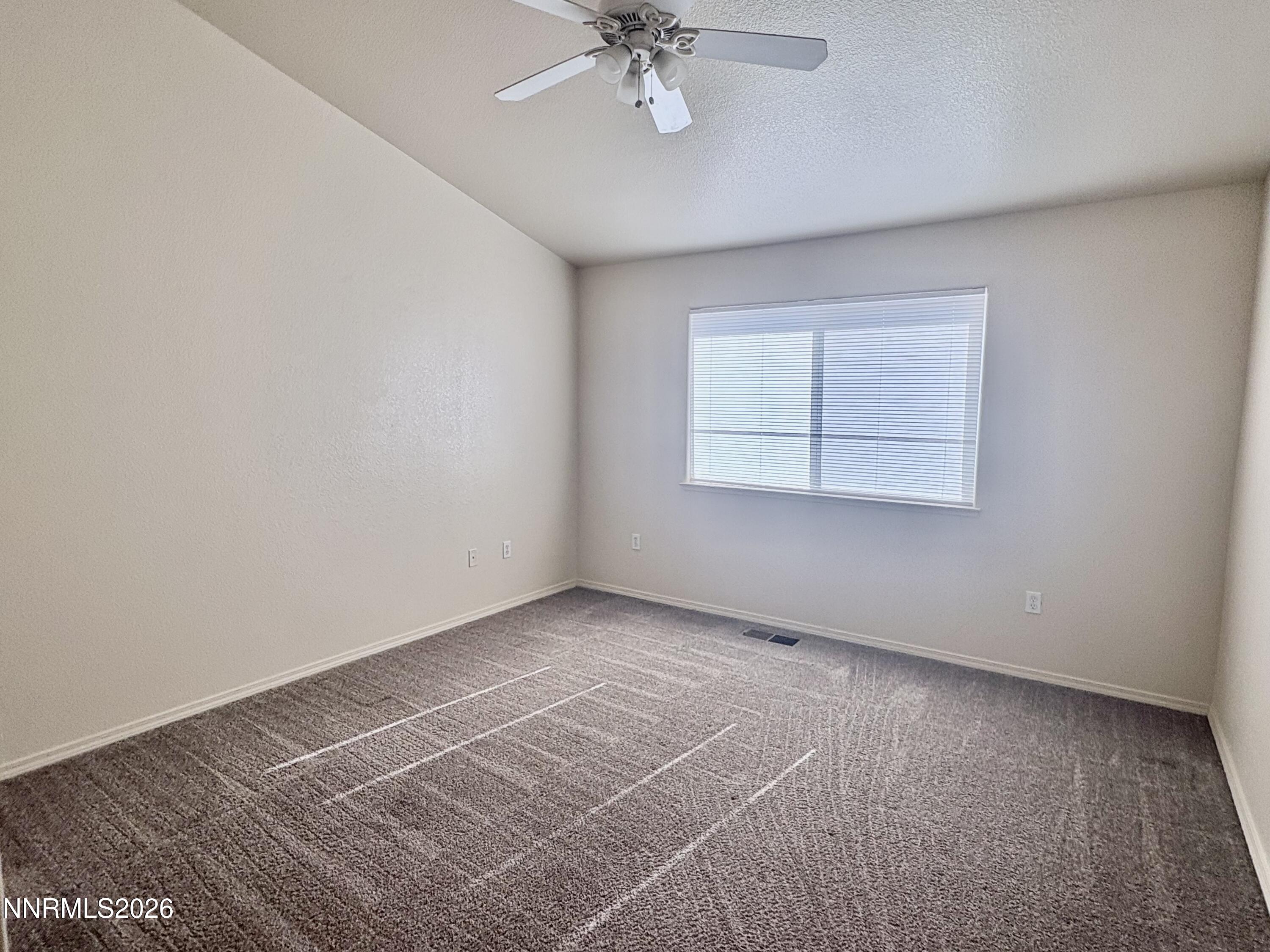 981 A Julia Lane Fernley, NV 89408 - Photo 3 of 5 IMG_2301