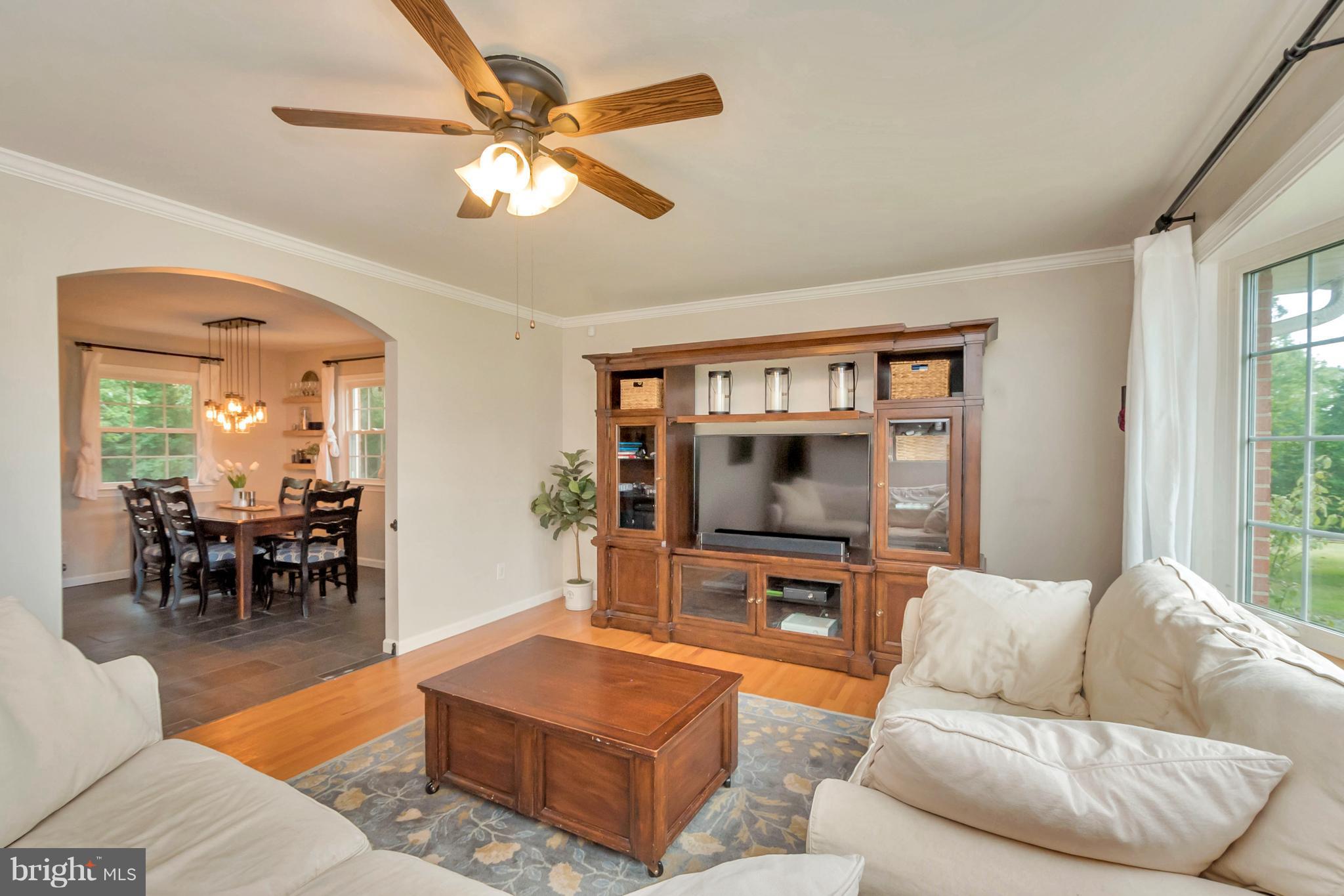 2409 Courthouse Road Stafford, VA 22554 - Photo 12 of 30 Living Room
