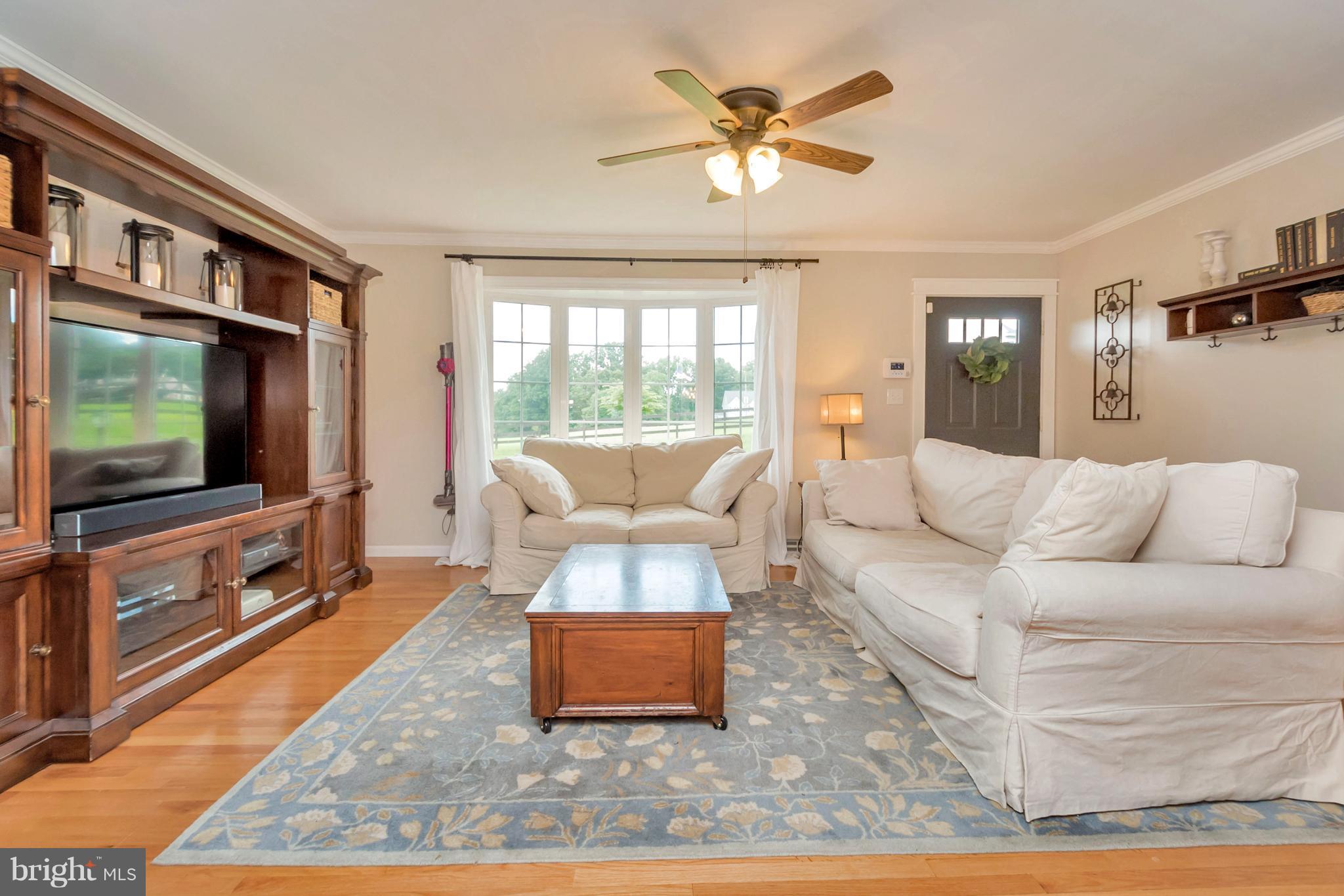 2409 Courthouse Road Stafford, VA 22554 - Photo 10 of 30 Living Room