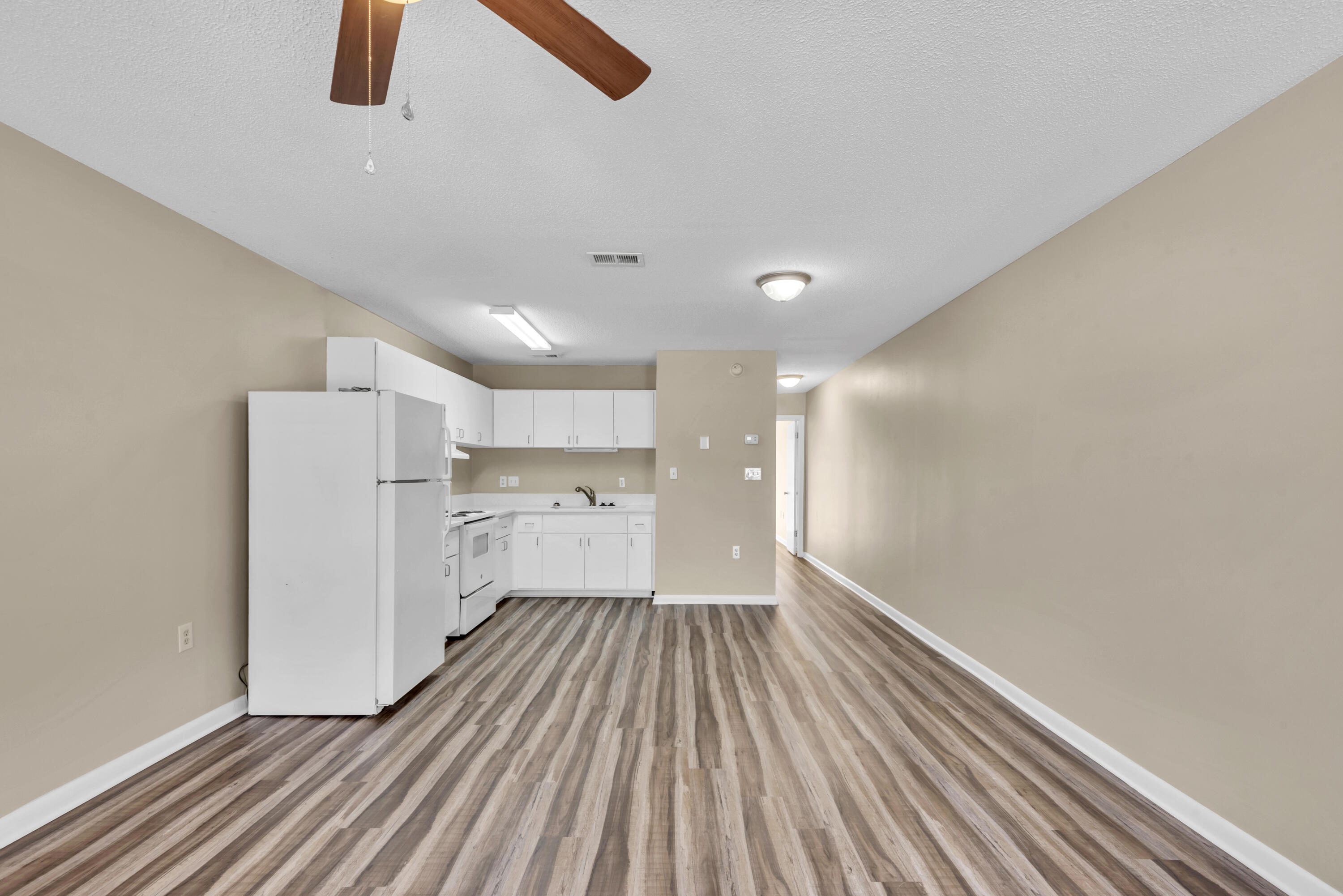 502 Channel Marker Street, Unit 8 Mary Esther, FL 32569 - Photo 3 of 20 502 Channel Marker Unit 122024-01-29 at