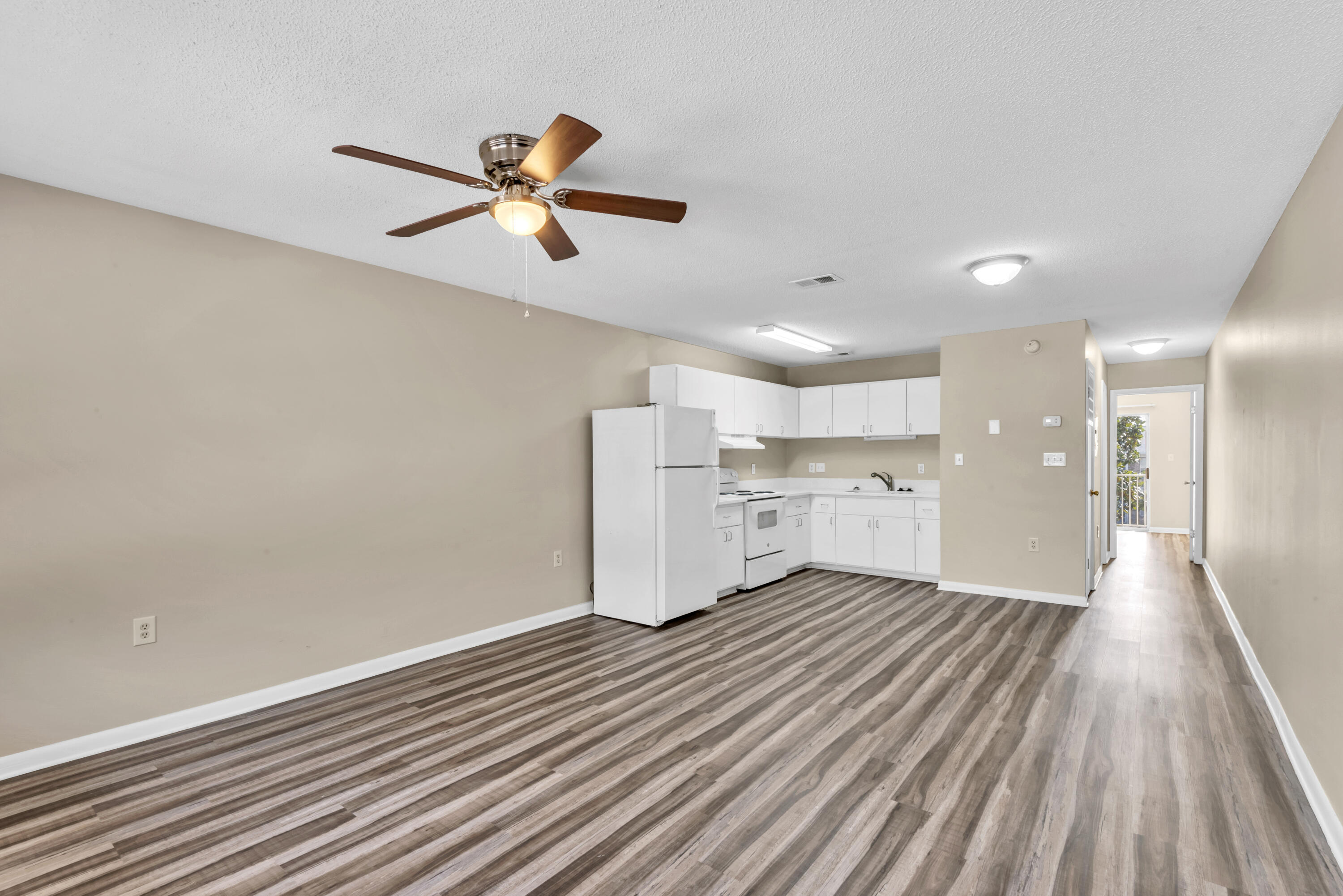 502 Channel Marker Street, Unit 8 Mary Esther, FL 32569 - Photo 4 of 20 502 Channel Marker Unit 122024-01-29 at