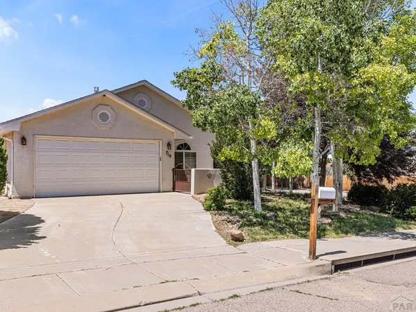 $338,500 | 719 Ardath Lane, Pueblo, CO 81005