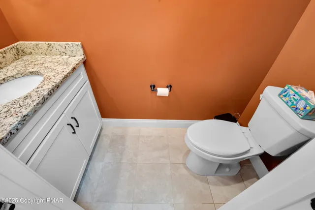 $550,000 | 210 Canterbury Circle, Blakeslee, PA 18610