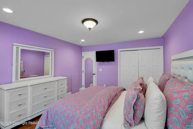 $550,000 | 210 Canterbury Circle, Blakeslee, PA 18610