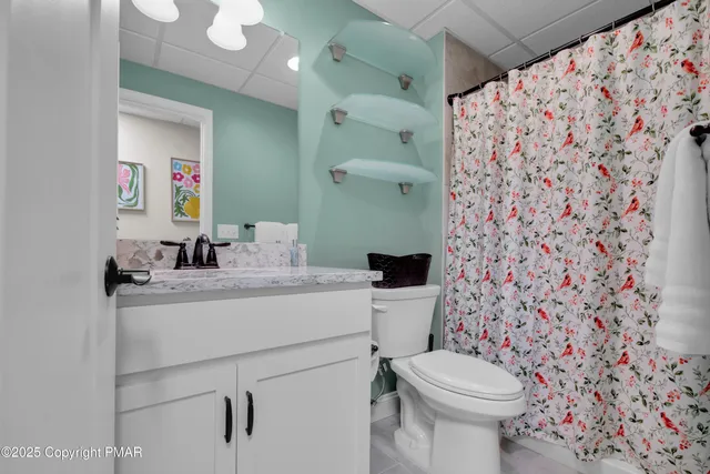 $550,000 | 210 Canterbury Circle, Blakeslee, PA 18610