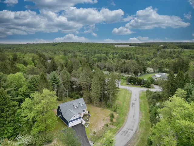 $550,000 | 210 Canterbury Circle, Blakeslee, PA 18610