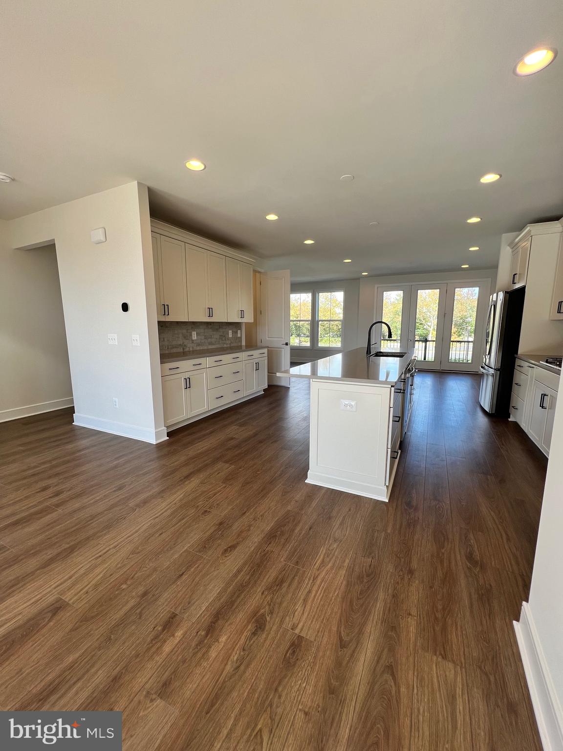 43421 Farringdon Square Ashburn, VA 20148 - Photo 15 of 45 Kitchen