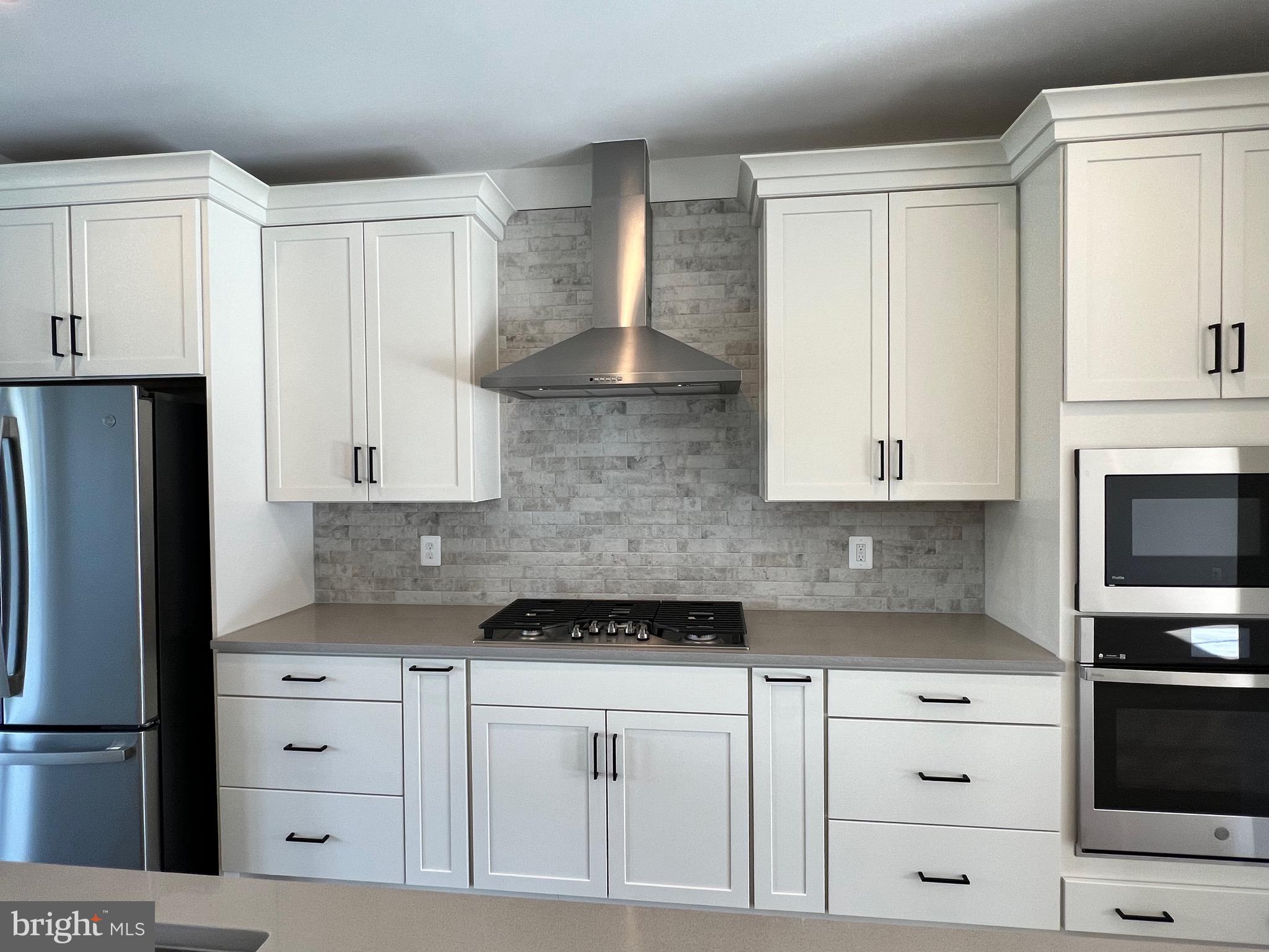 43421 Farringdon Square Ashburn, VA 20148 - Photo 28 of 45 Kitchen