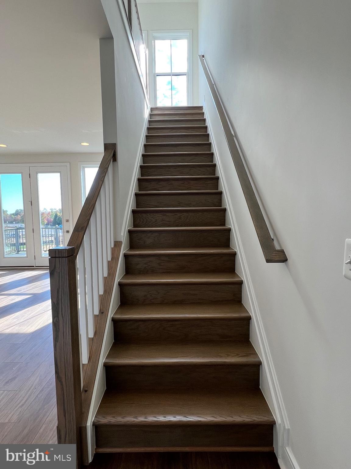 43421 Farringdon Square Ashburn, VA 20148 - Photo 29 of 45 Main staircase