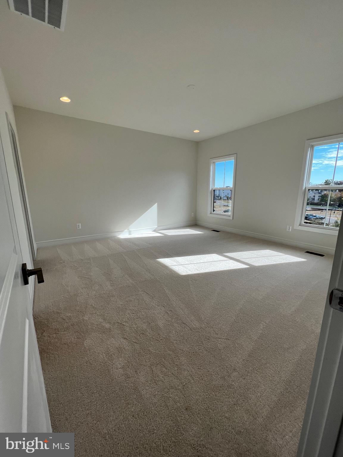 43421 Farringdon Square Ashburn, VA 20148 - Photo 31 of 45 Master Bedroom