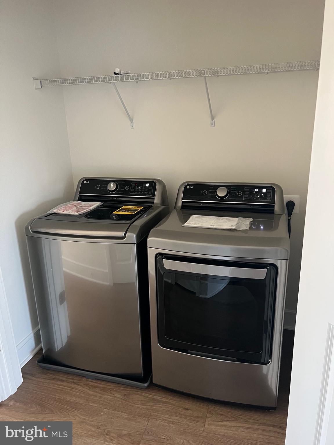 43421 Farringdon Square Ashburn, VA 20148 - Photo 37 of 45 Laundry Room