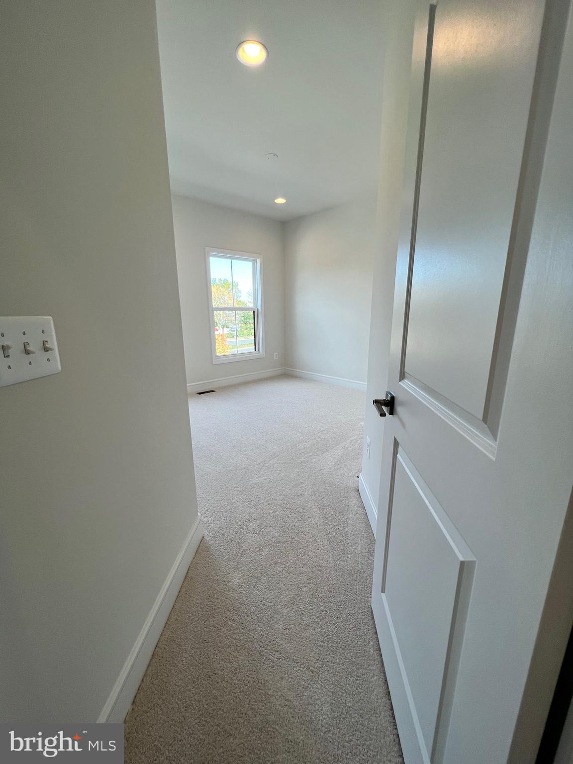 43421 Farringdon Square Ashburn, VA 20148 - Photo 38 of 45 3rd bedroom