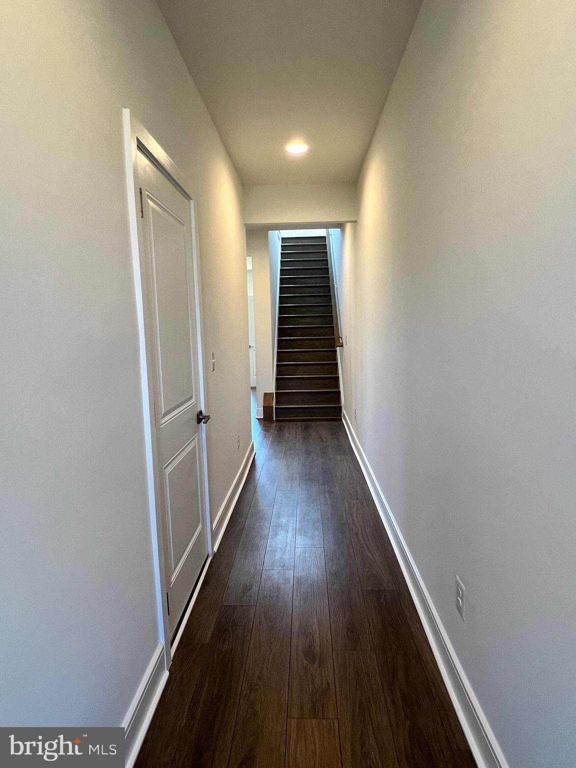 43421 Farringdon Square Ashburn, VA 20148 - Photo 4 of 45 Foyer