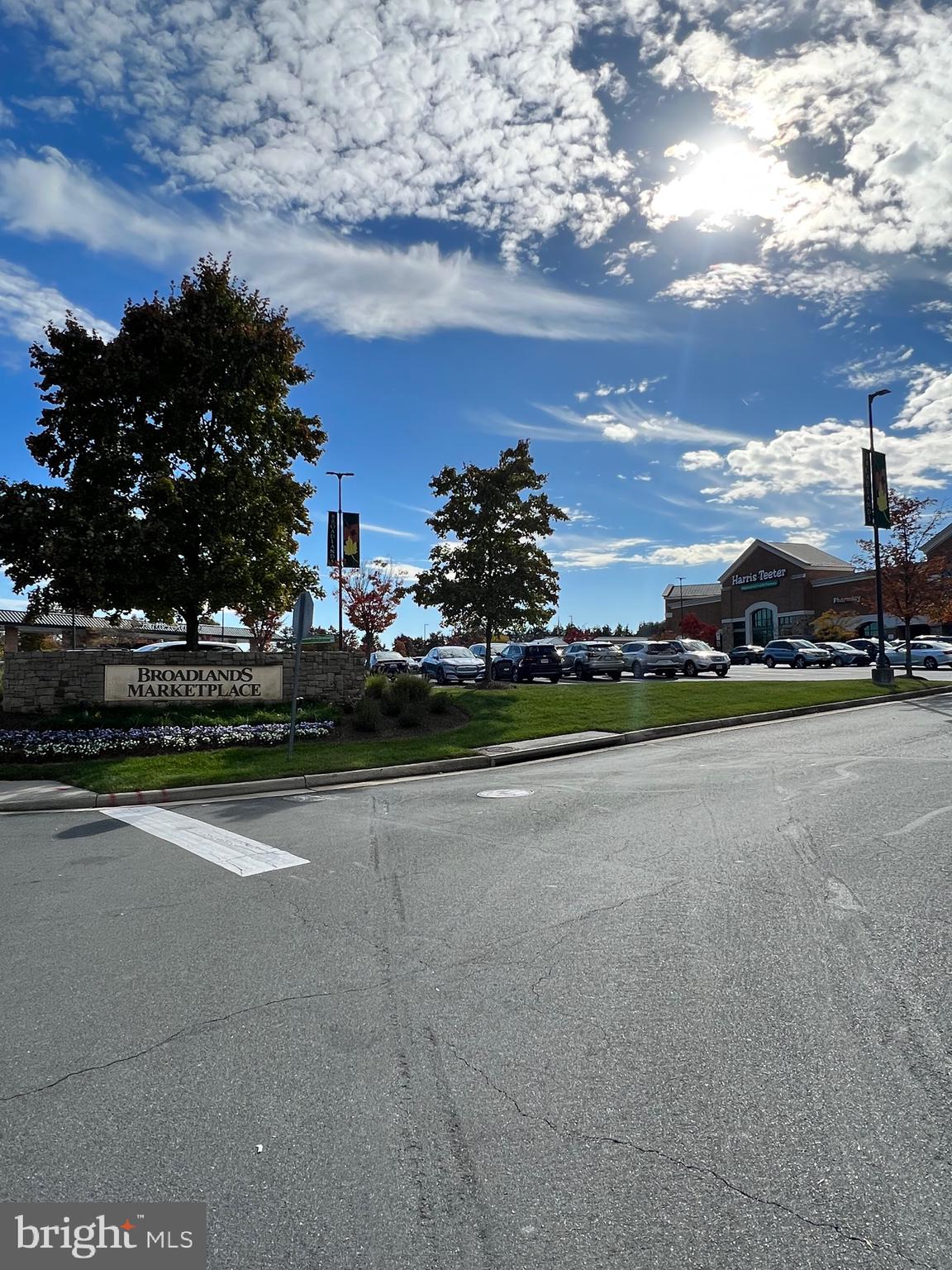 43421 Farringdon Square Ashburn, VA 20148 - Photo 43 of 45 Walking distance to shopping center