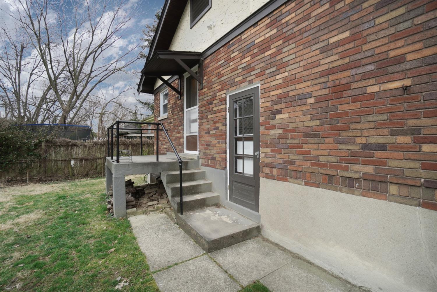 3736 Brotherton Road Cincinnati, OH 45209 - Photo 18 of 21