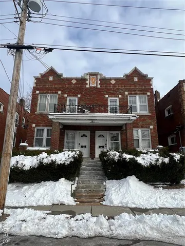 $450,000 | 1712 Yale Avenue, Unit A, Richmond Heights, MO 63117