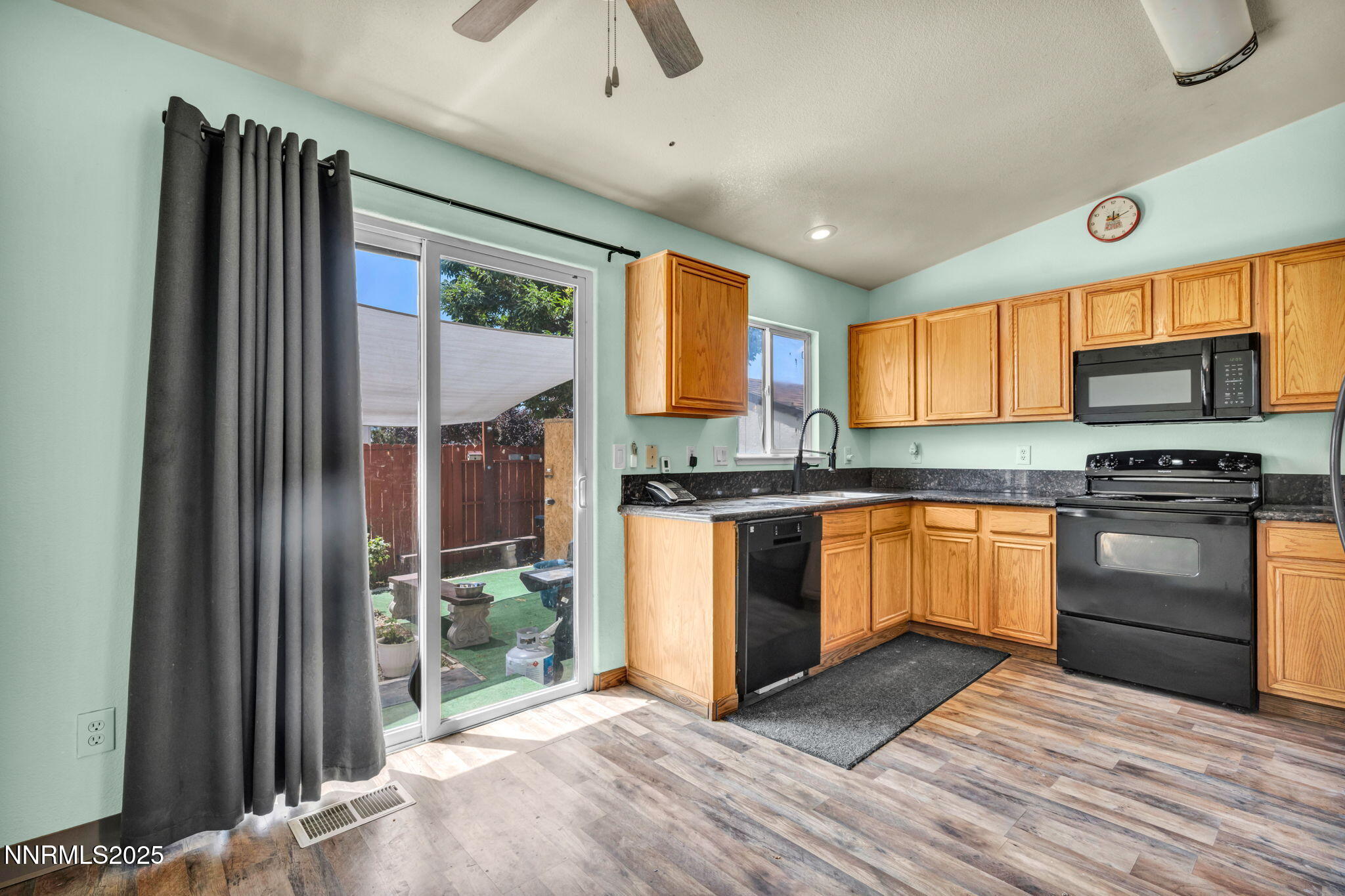 17778 Fiesta Court Reno, NV 89508 - Photo 29 of 41 29-web-or-mls-17778-fiesta-ct