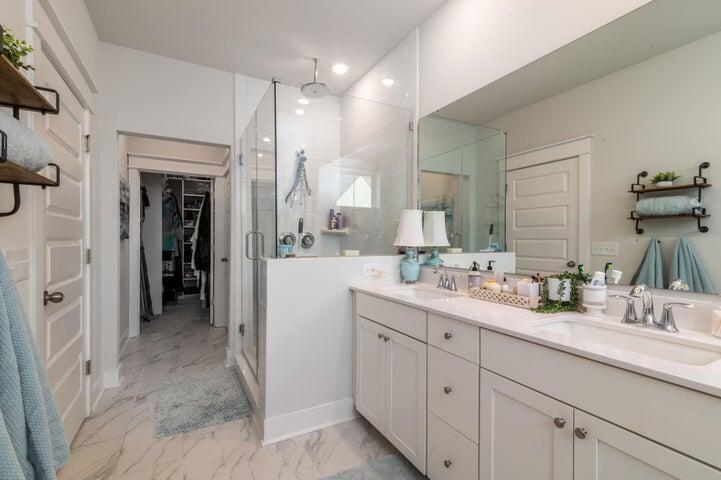 1512 Martel St Mount Mount Pleasant, SC 29464 - Photo 15 of 16 Master shower-closet