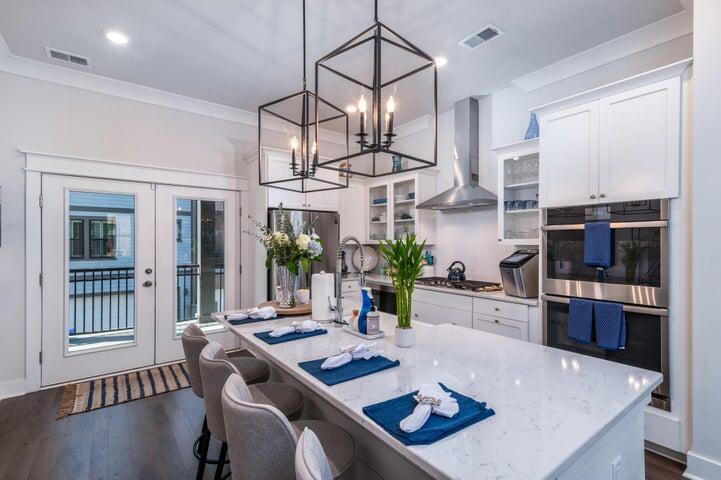 1512 Martel St Mount Mount Pleasant, SC 29464 - Photo 6 of 16 Kitchen-balcony