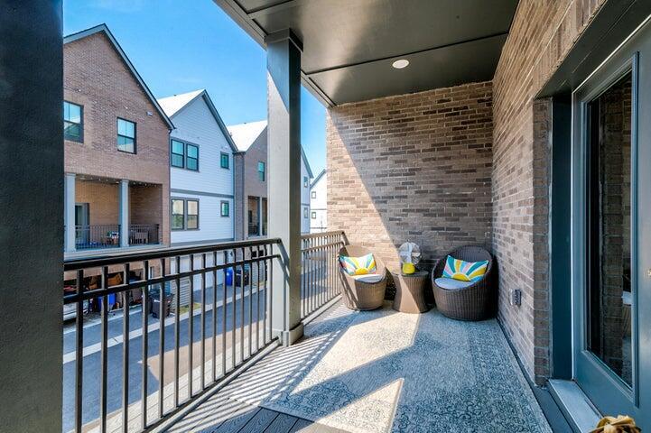 1512 Martel St Mount Mount Pleasant, SC 29464 - Photo 10 of 16 balcony2