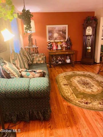 $399,000 | 606 Tedesco Court, Guilderland, NY 12303