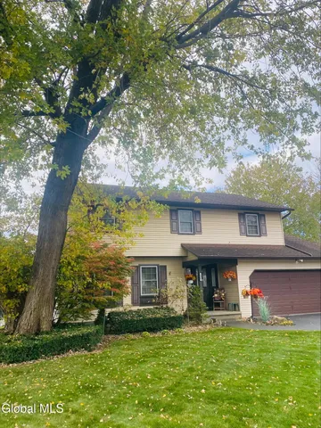 $399,000 | 606 Tedesco Court, Guilderland, NY 12303