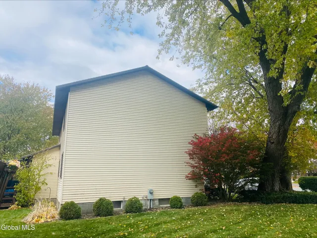 $399,000 | 606 Tedesco Court, Guilderland, NY 12303