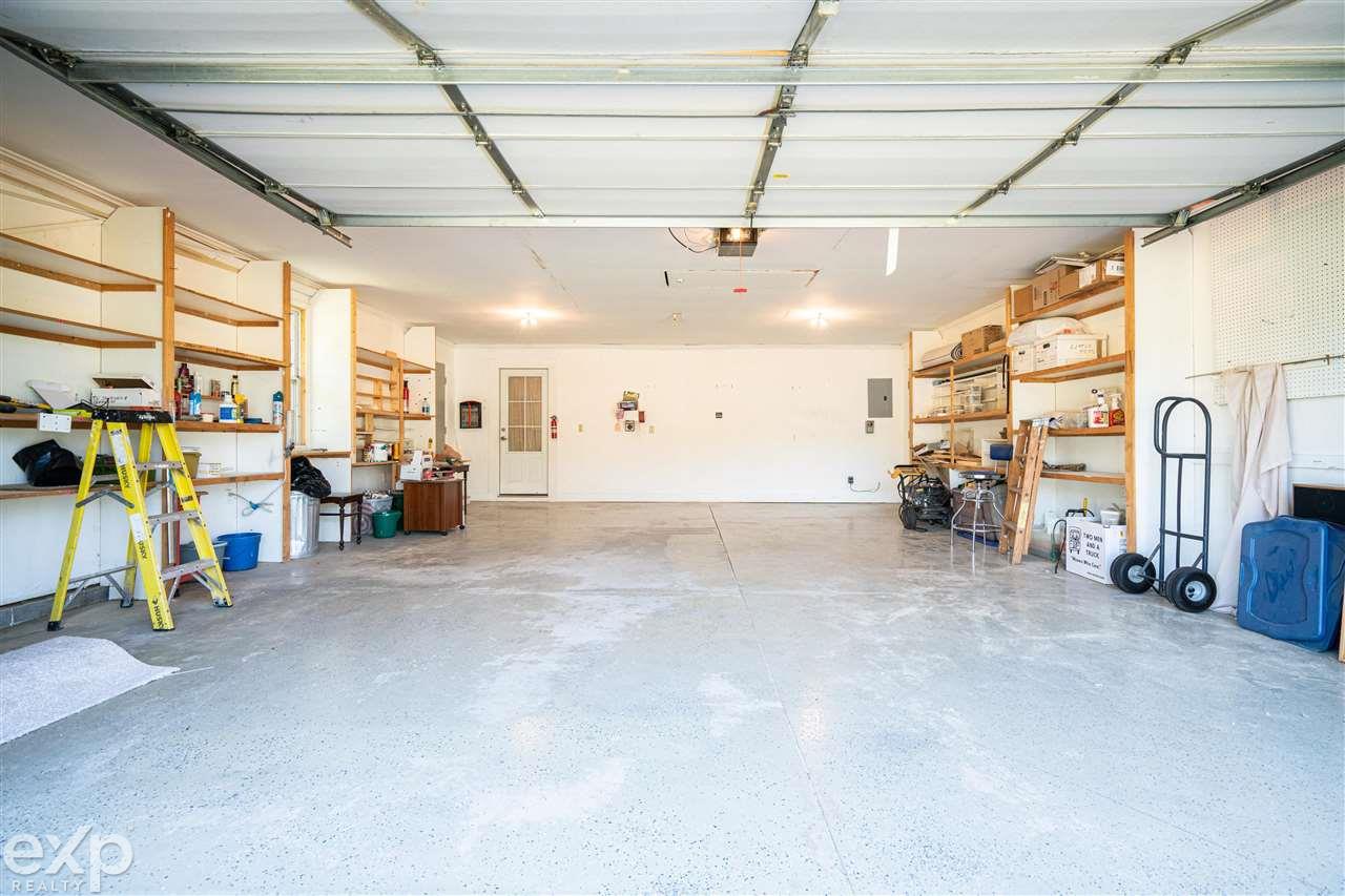 50550 Cedargrove Road Utica, MI 48317 - Photo 33 of 36