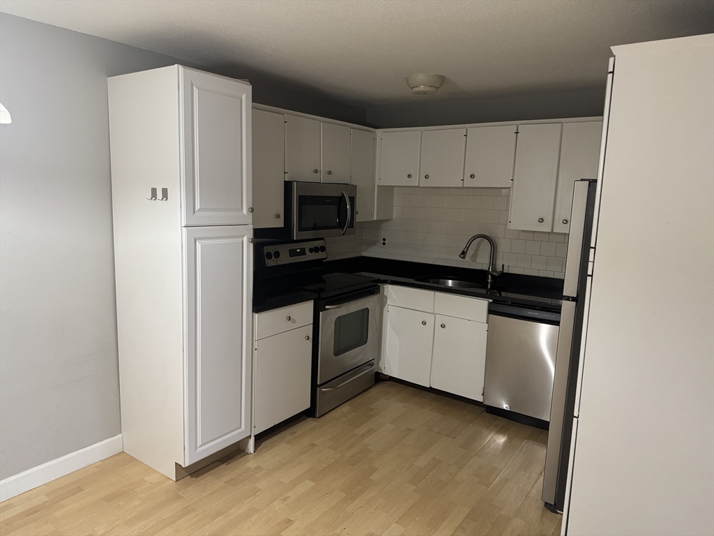 81 Nicholas Road, Unit G Framingham, MA 01701 - Photo 4 of 9 Gallery Image 4