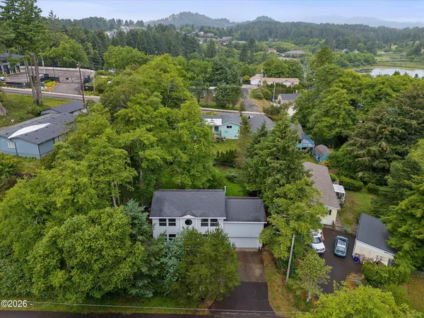 $499,000 | 2885 Northeast 35th Street, Lincoln City, OR 97367