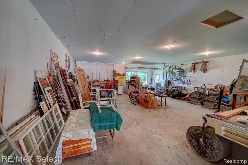 6064 Corunna Road Flint, MI 48532 - Photo 8 of 30