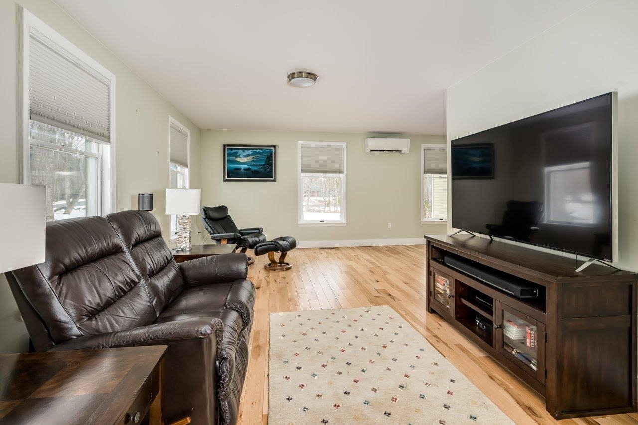 23 Nute Road Madbury, NH 03823 - Photo 6 of 40