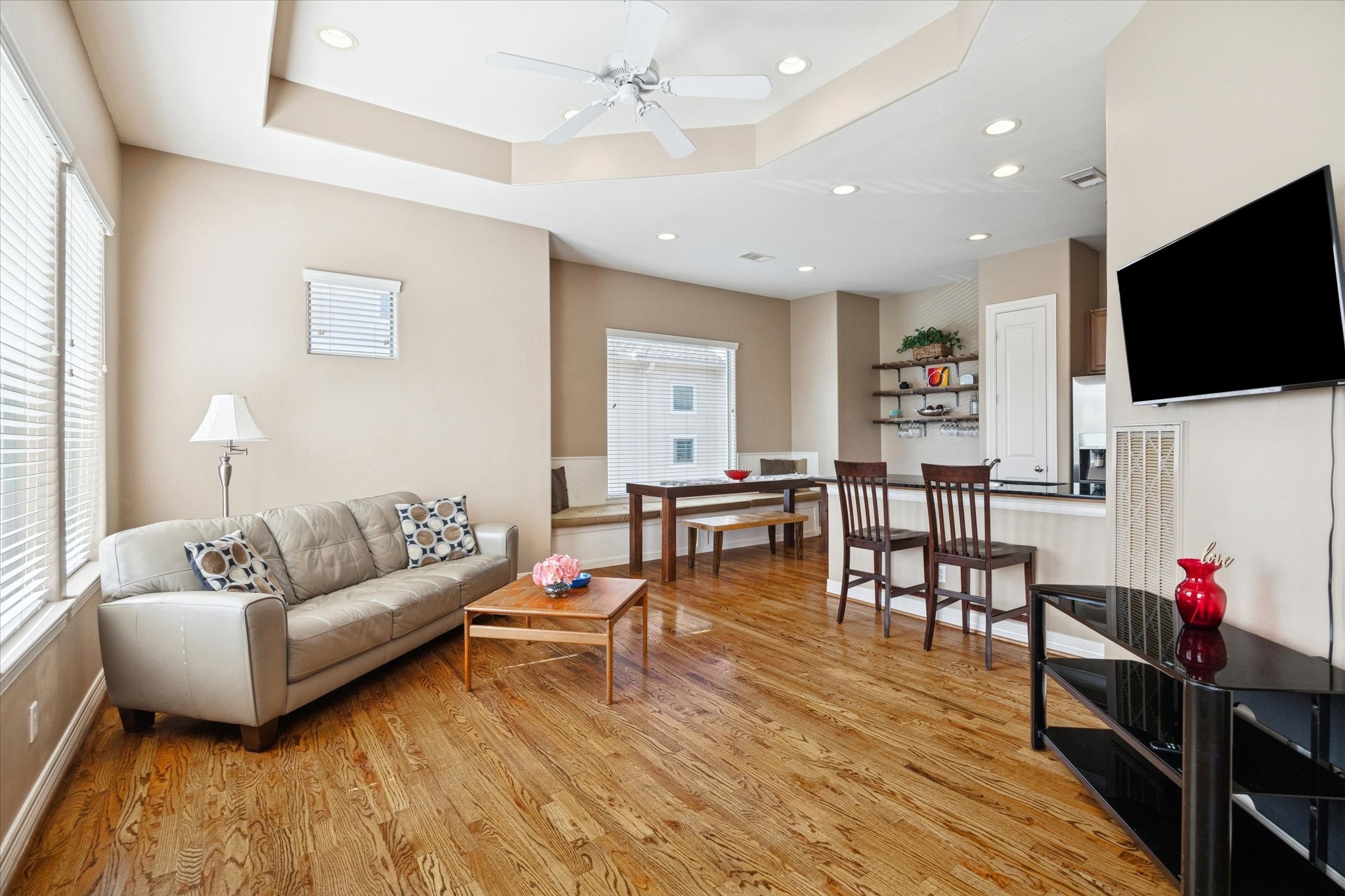 3878 Center Street Houston, TX 77007 - Photo 12 of 25