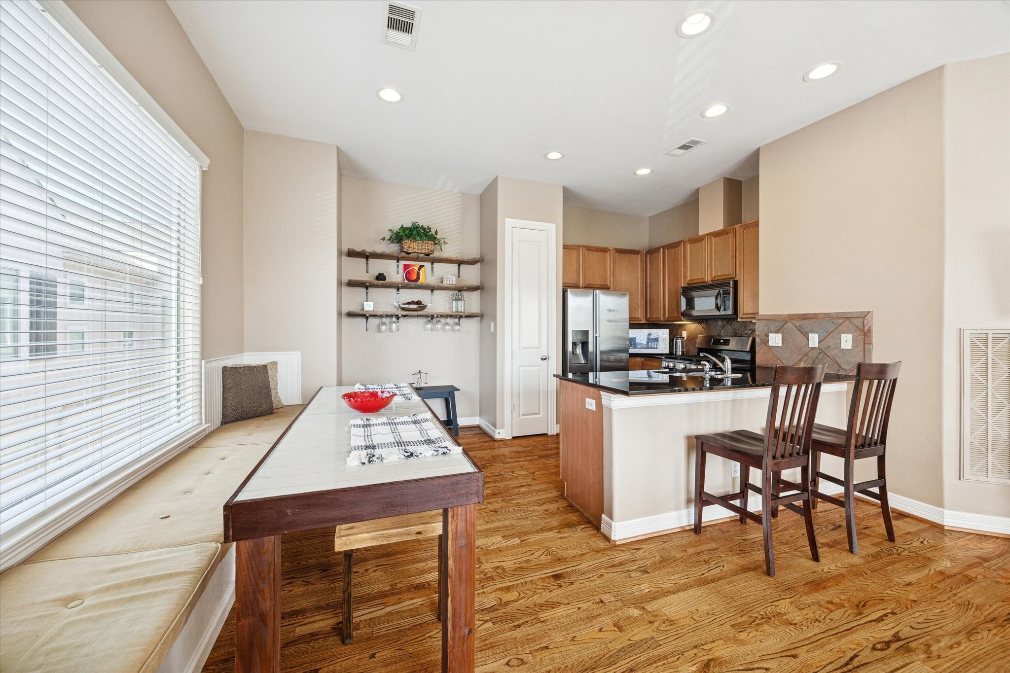 3878 Center Street Houston, TX 77007 - Photo 18 of 25