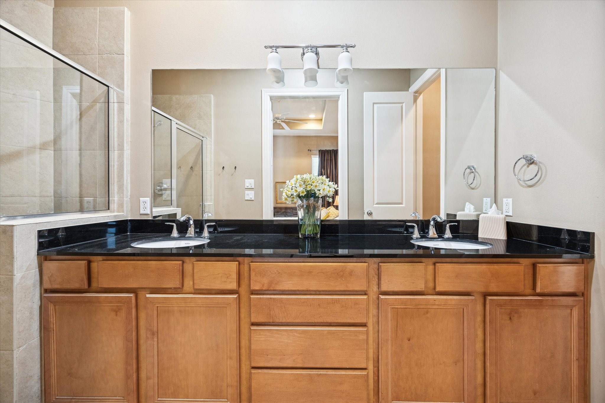 3878 Center Street Houston, TX 77007 - Photo 23 of 25