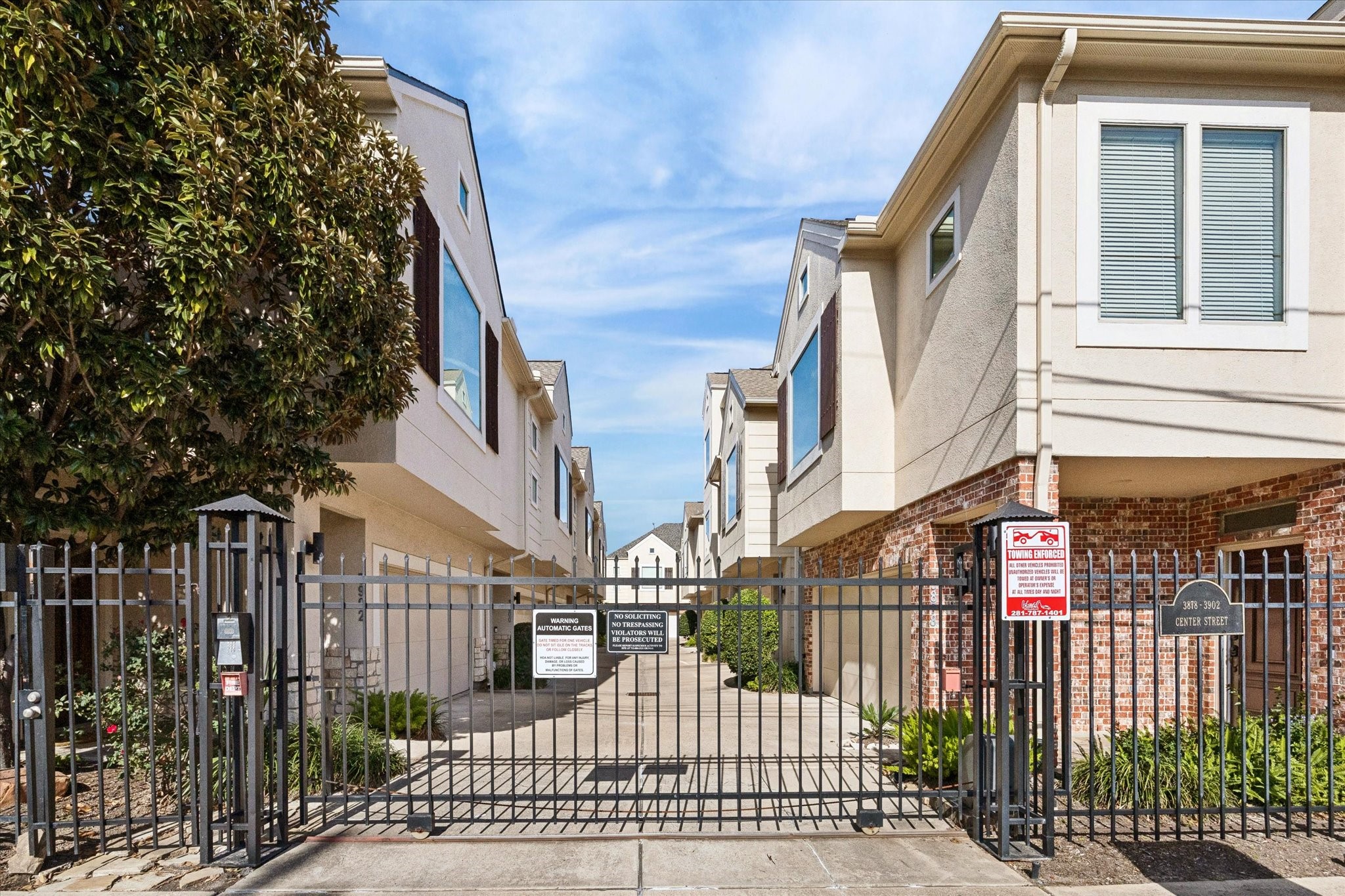 3878 Center Street Houston, TX 77007 - Photo 5 of 25