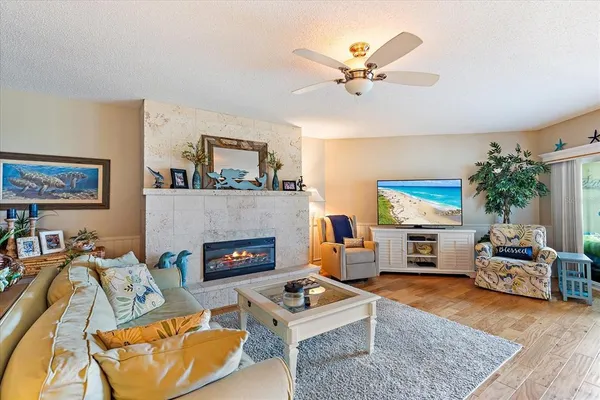 $5,500 | 5621 Gulf Of Mexico Drive, Unit 103, Longboat Key, FL 34228