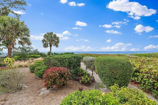 $5,500 | 5621 Gulf Of Mexico Drive, Unit 103, Longboat Key, FL 34228