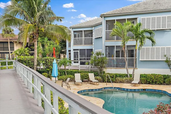 $5,500 | 5621 Gulf Of Mexico Drive, Unit 103, Longboat Key, FL 34228