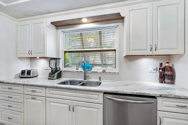 $9,000 | 5621 Gulf Of Mexico Drive, Unit 103, Longboat Key, FL 34228