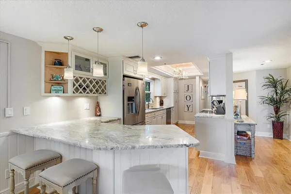 $5,500 | 5621 Gulf Of Mexico Drive, Unit 103, Longboat Key, FL 34228